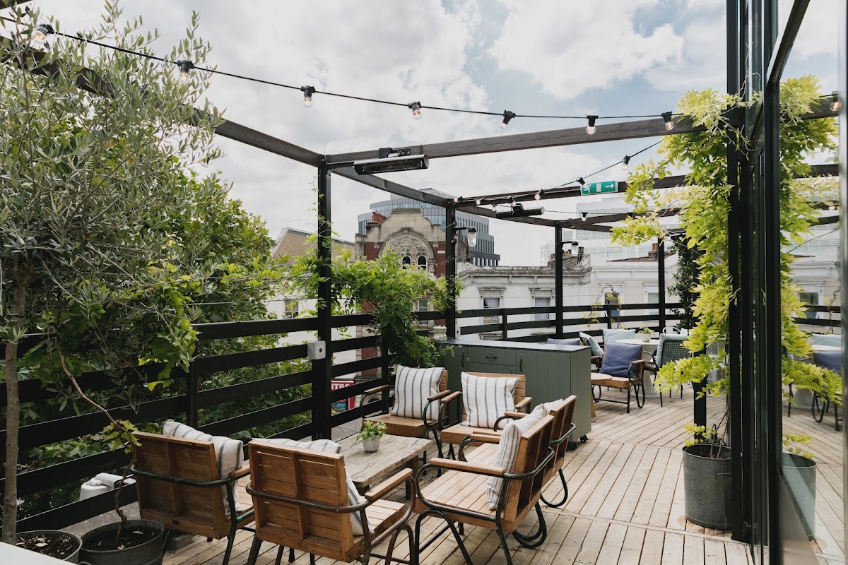 601 Queen’s Road restaurant