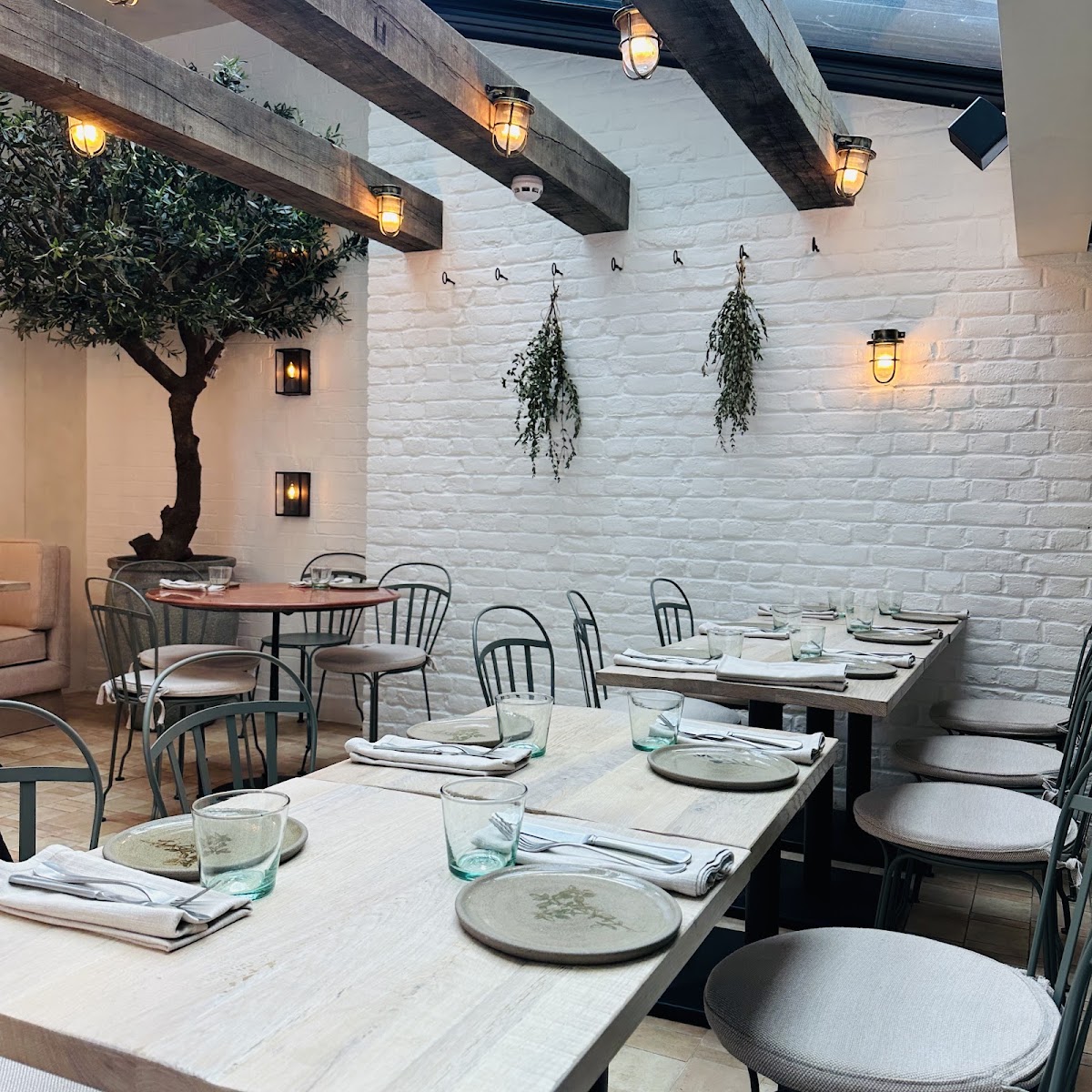 Akub restaurant
