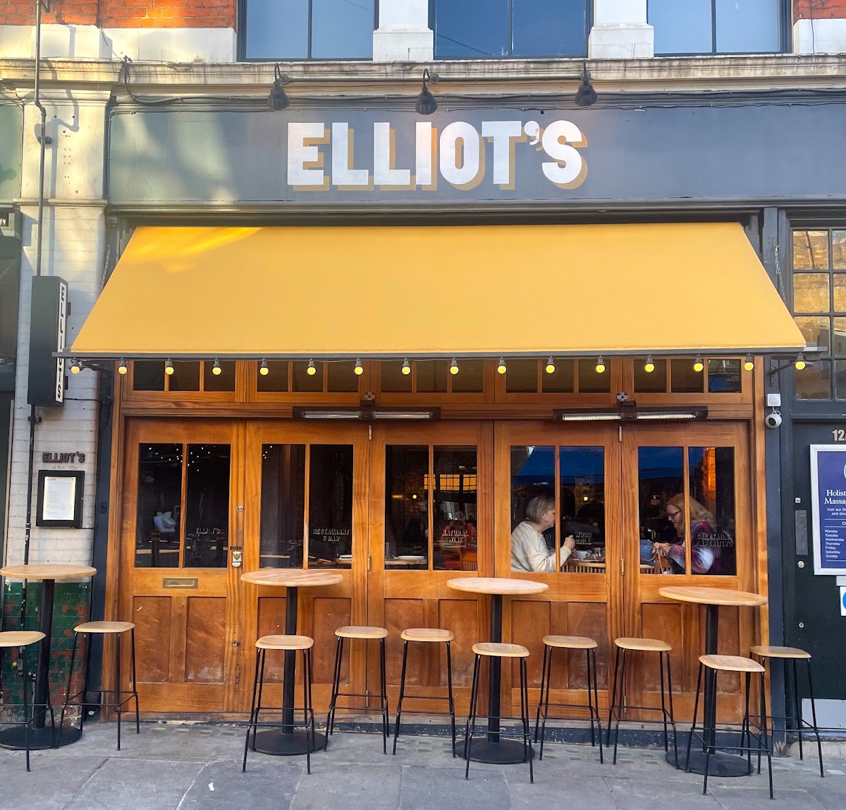 Elliot’s restaurant