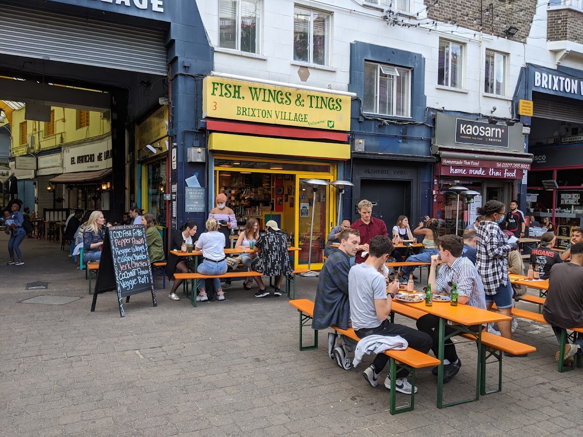 Fish, Wings & Tings restaurant