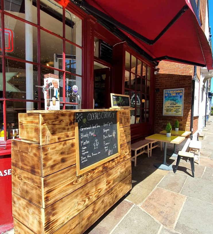 Heap’s Sausage Deli restaurant