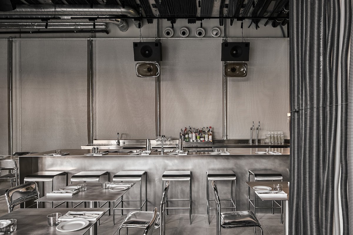 Noisy Oyster restaurant