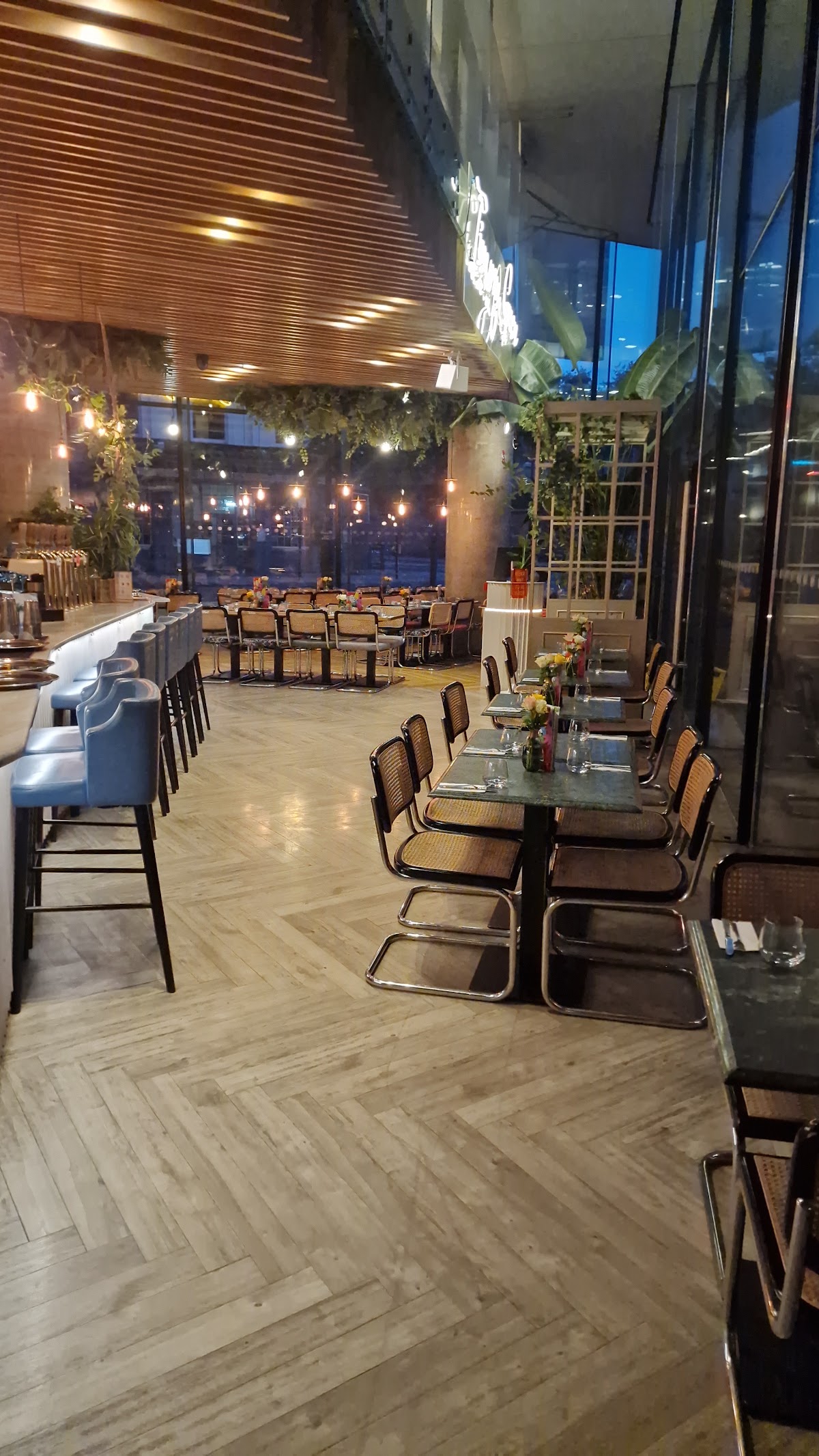 Timmy Green, Victoria restaurant